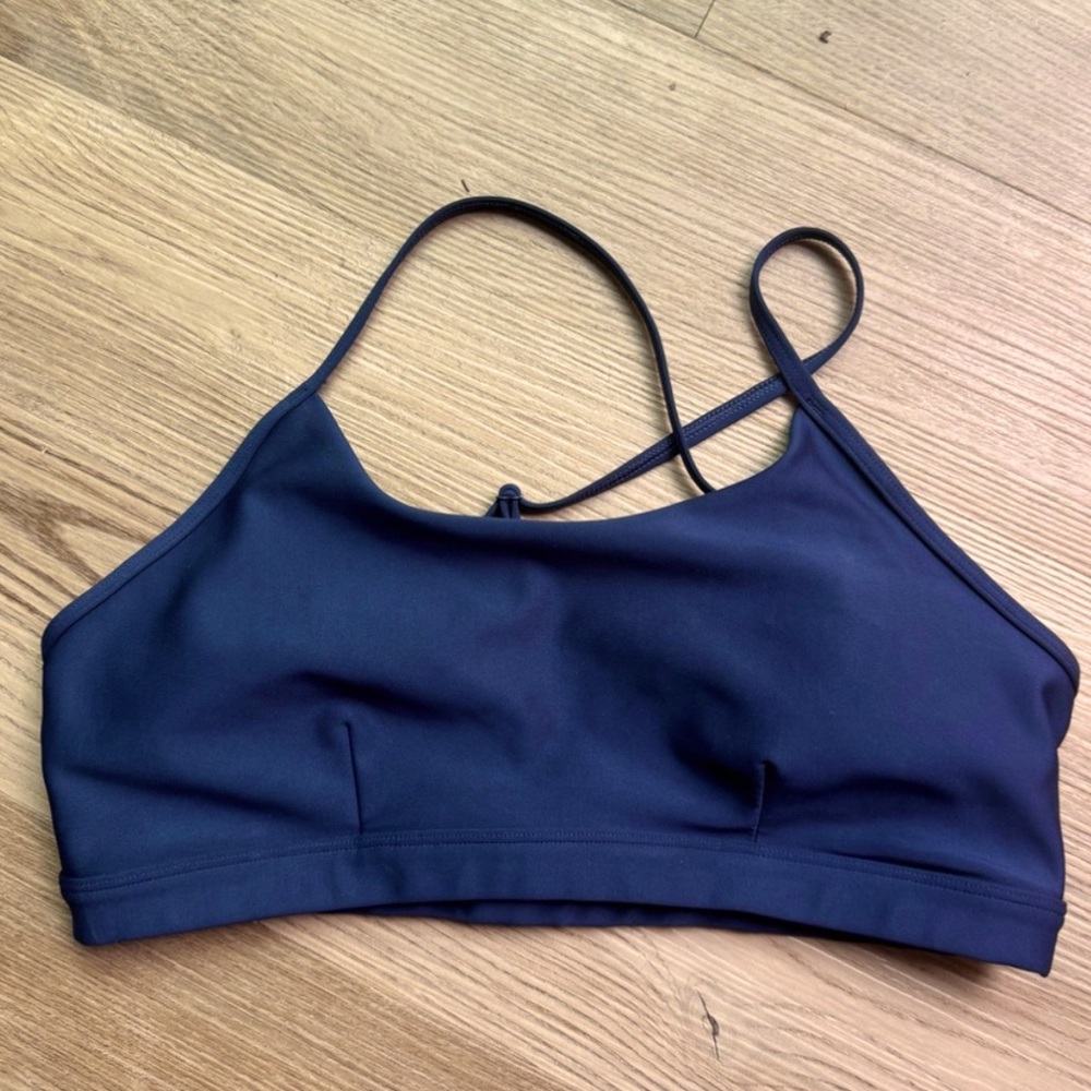 ALO Yoga Airlift Intrigue Bra Navy